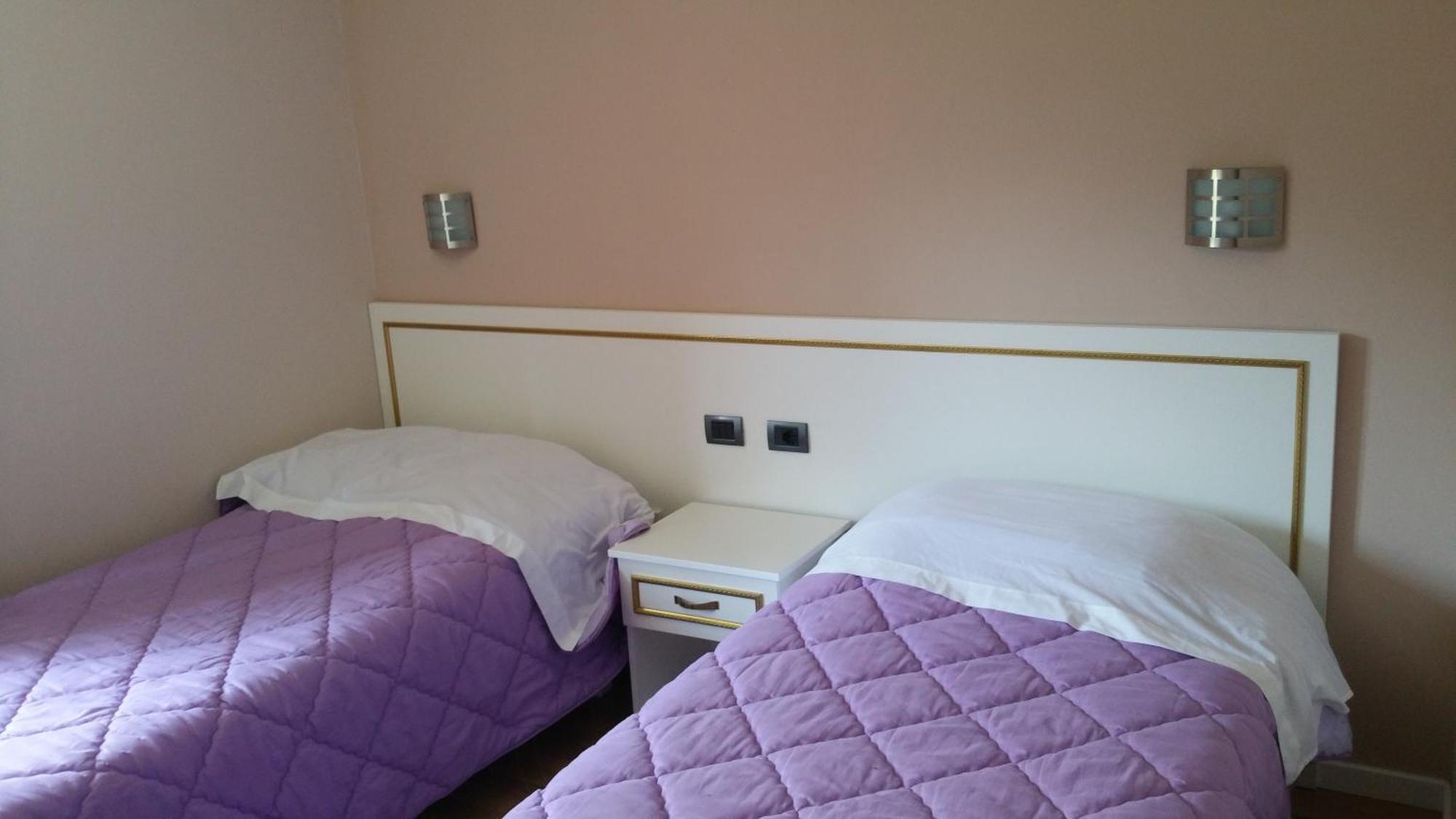 Hotel Margjeka Valbonne Quarto foto